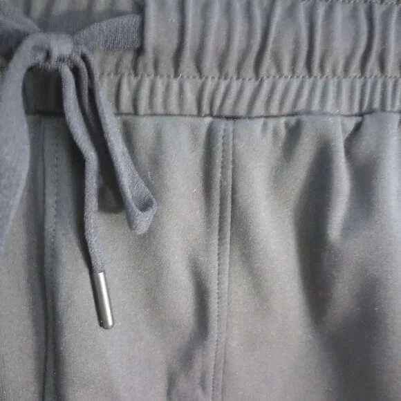 Mondetta Active Black Bermuda Shorts Size Small NWT - Picture 4 of 6